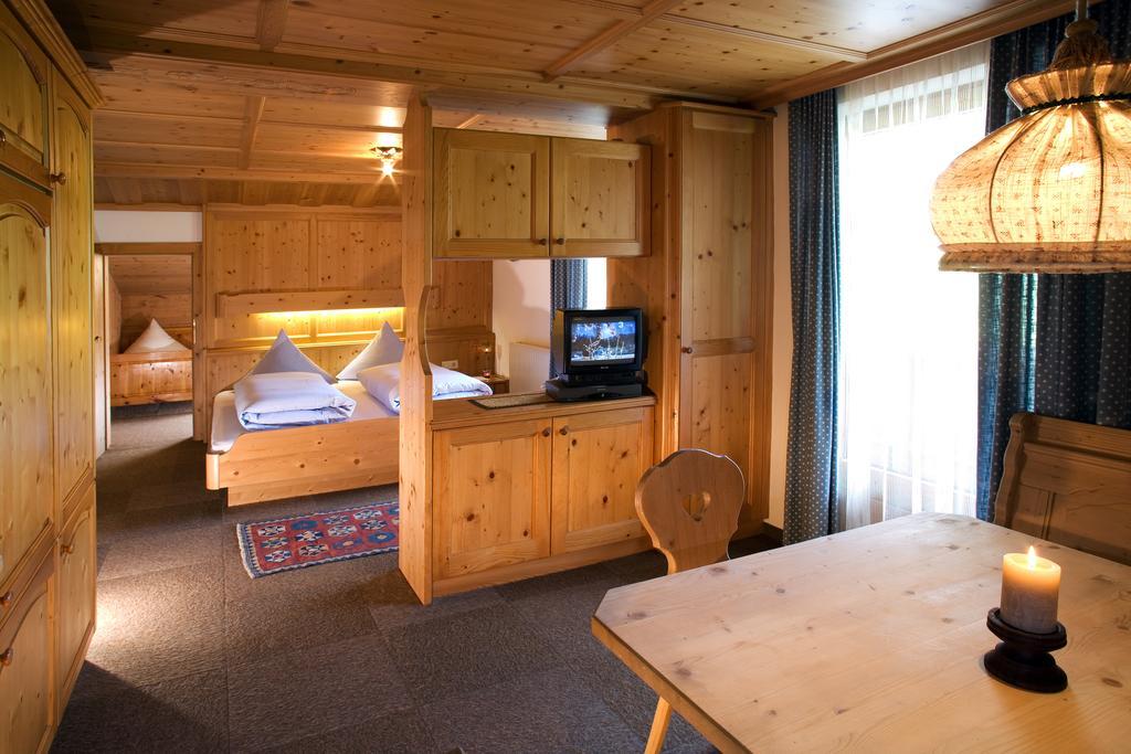 Gaestehaus Rauch Schwendau Kamer foto